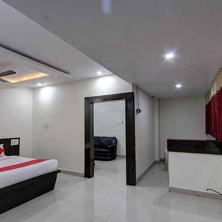 Collection O 38566 Mk Hotel And Lodge Gulbarga Exterior foto