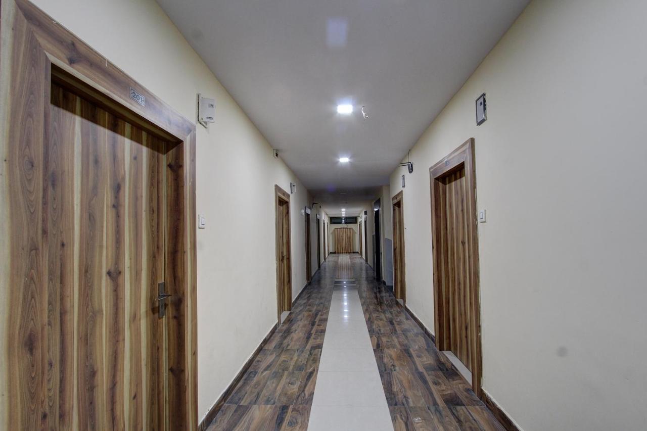 Collection O 38566 Mk Hotel And Lodge Gulbarga Exterior foto