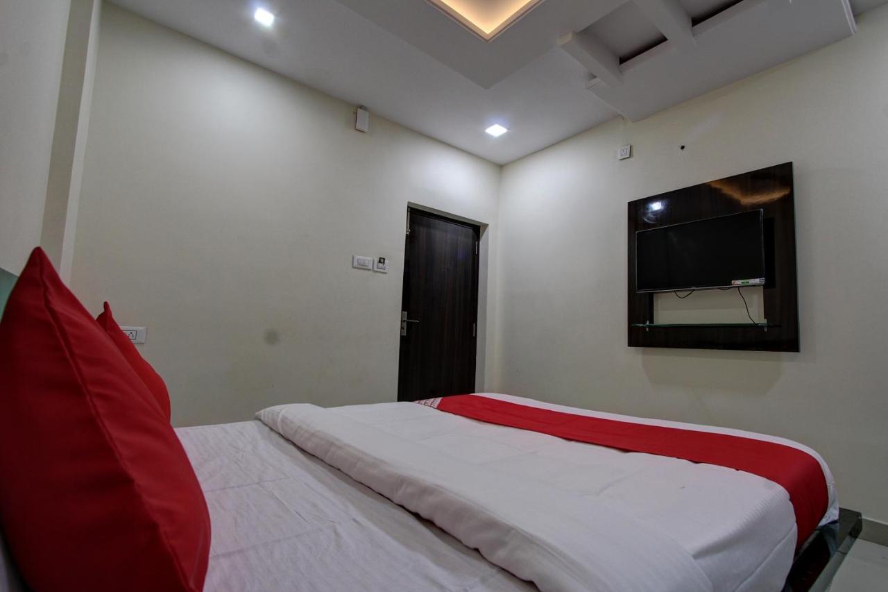 Collection O 38566 Mk Hotel And Lodge Gulbarga Exterior foto