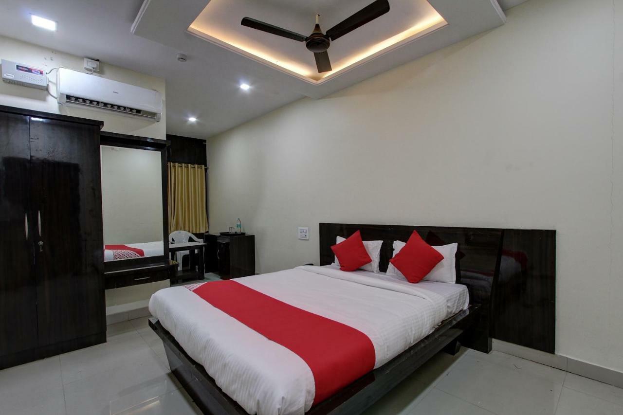 Collection O 38566 Mk Hotel And Lodge Gulbarga Exterior foto